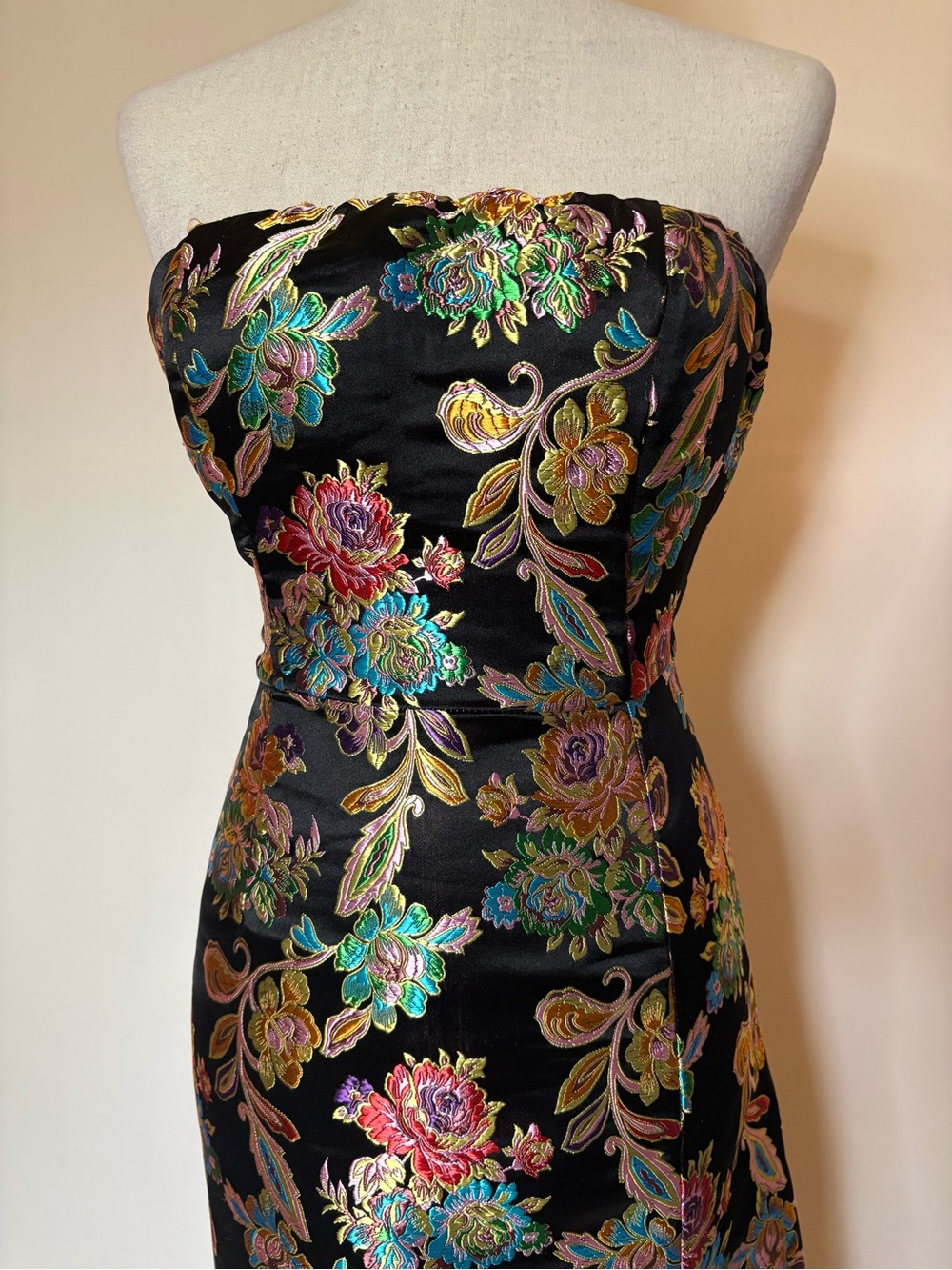 Olia Gianni Strapless Embroidered Floral Midi Dress with Front Slit Size M - Picture 5 of 10